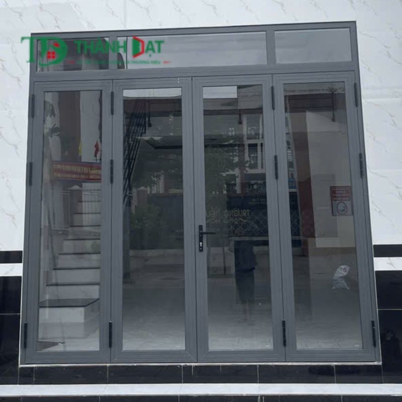 Cập nhật chi tiết quy trình bảo dưỡng cửa kính mở quay