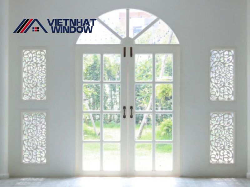 Nâng tầm vẻ đẹp không gian với thiết kế của mẫu cửa gỗ kính cường lực