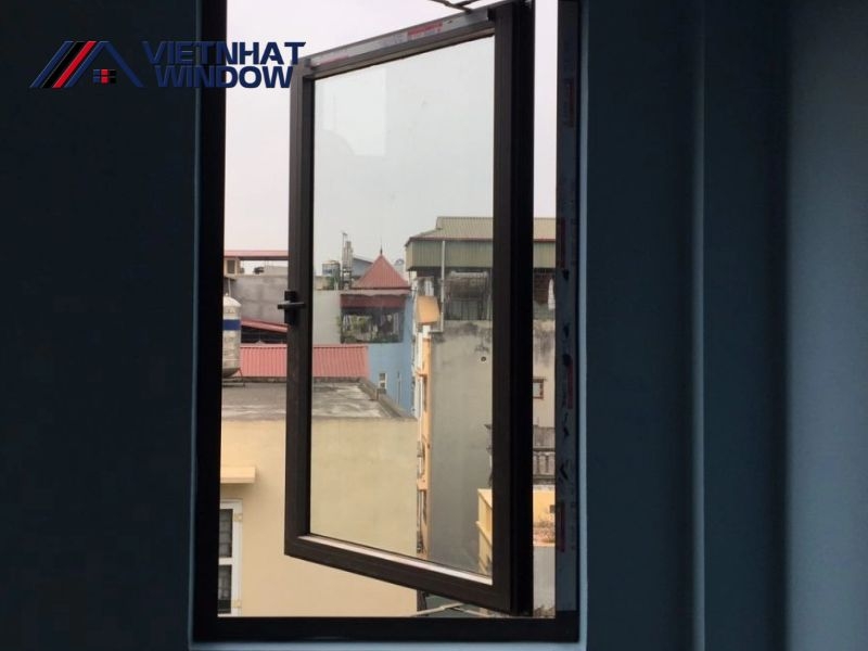 Tư vấn lắp đặt cửa sổ mở quay 1 cánh đúng kỹ thuật